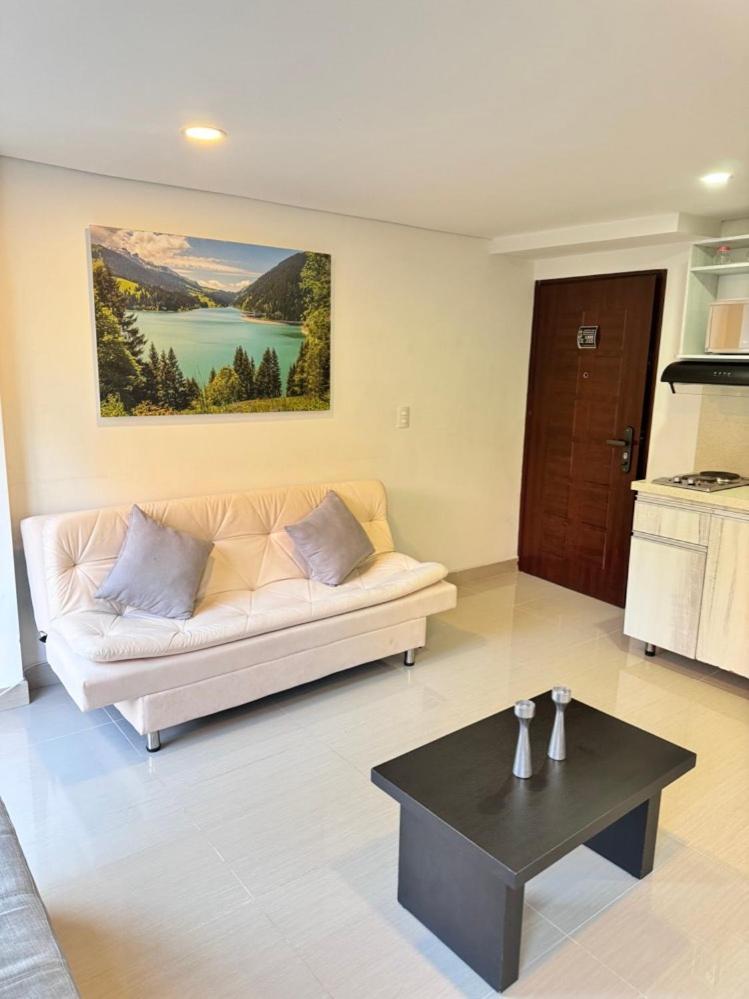 Hermoso Poblado Apartment Medellin