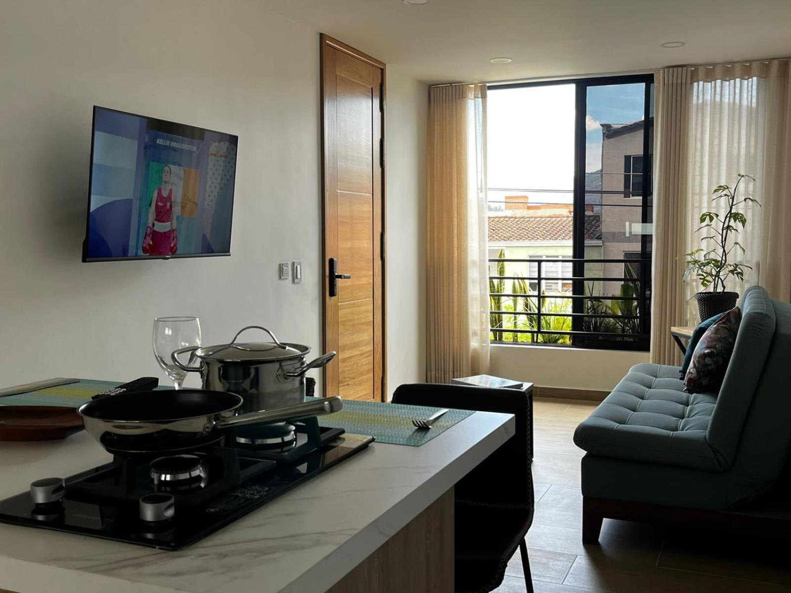 Florentina Living 301 *