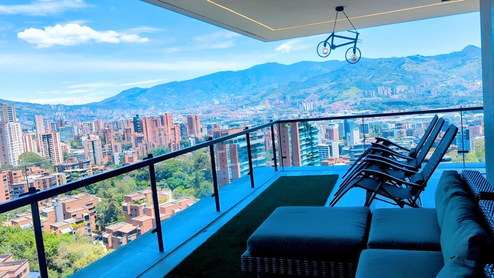 Apartment De Lujo Con Vista Panoramica En Medellin