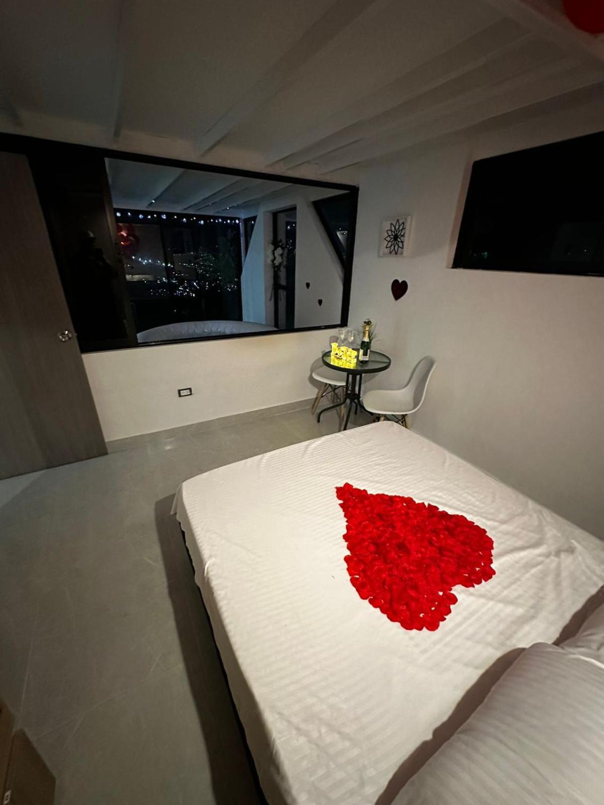 Paraiso Escondido Glamping Campsite *