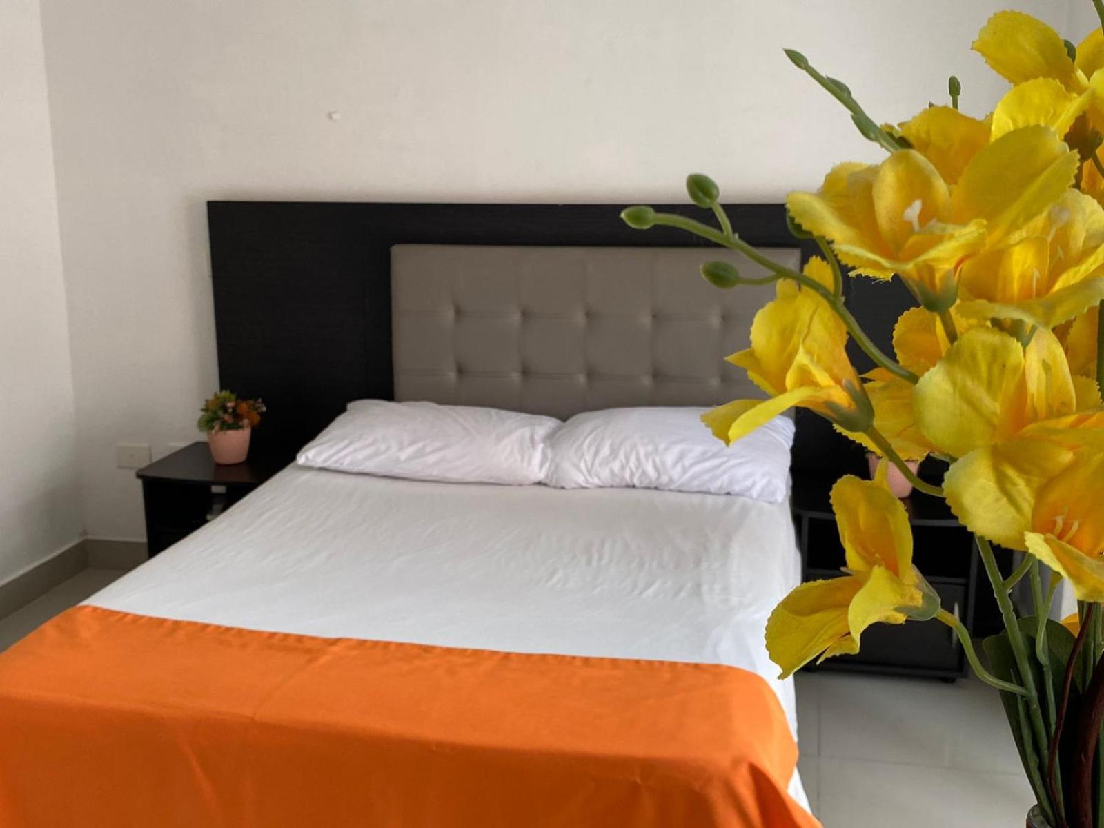 Emporium El Coral Laureles Hotel