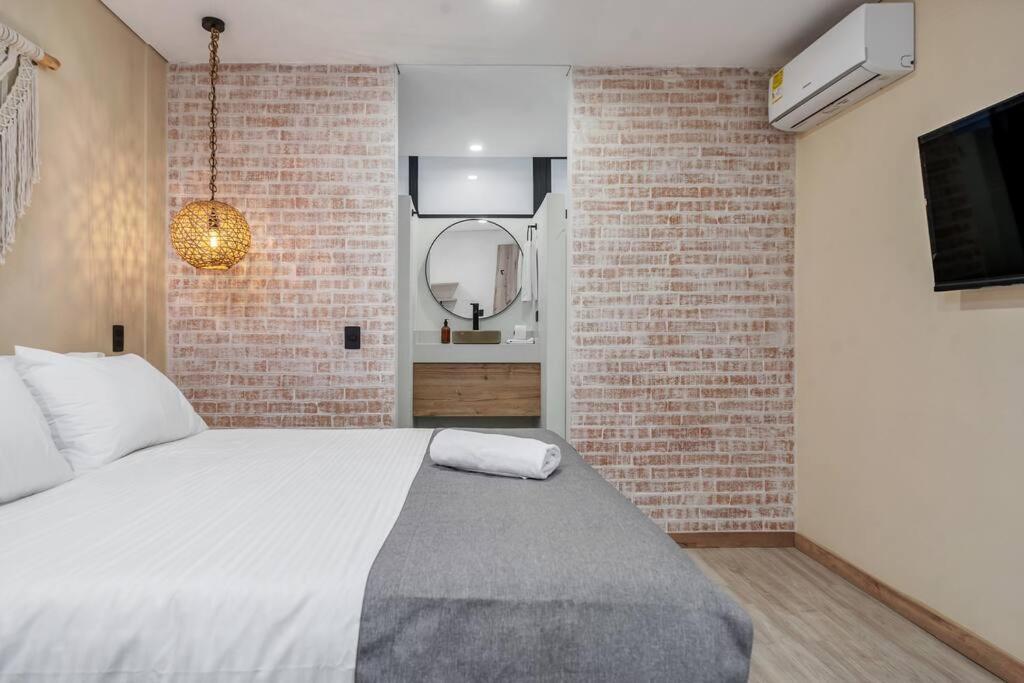 Nowa Provenza 3-story With Pool & Rooftop * Medellin
