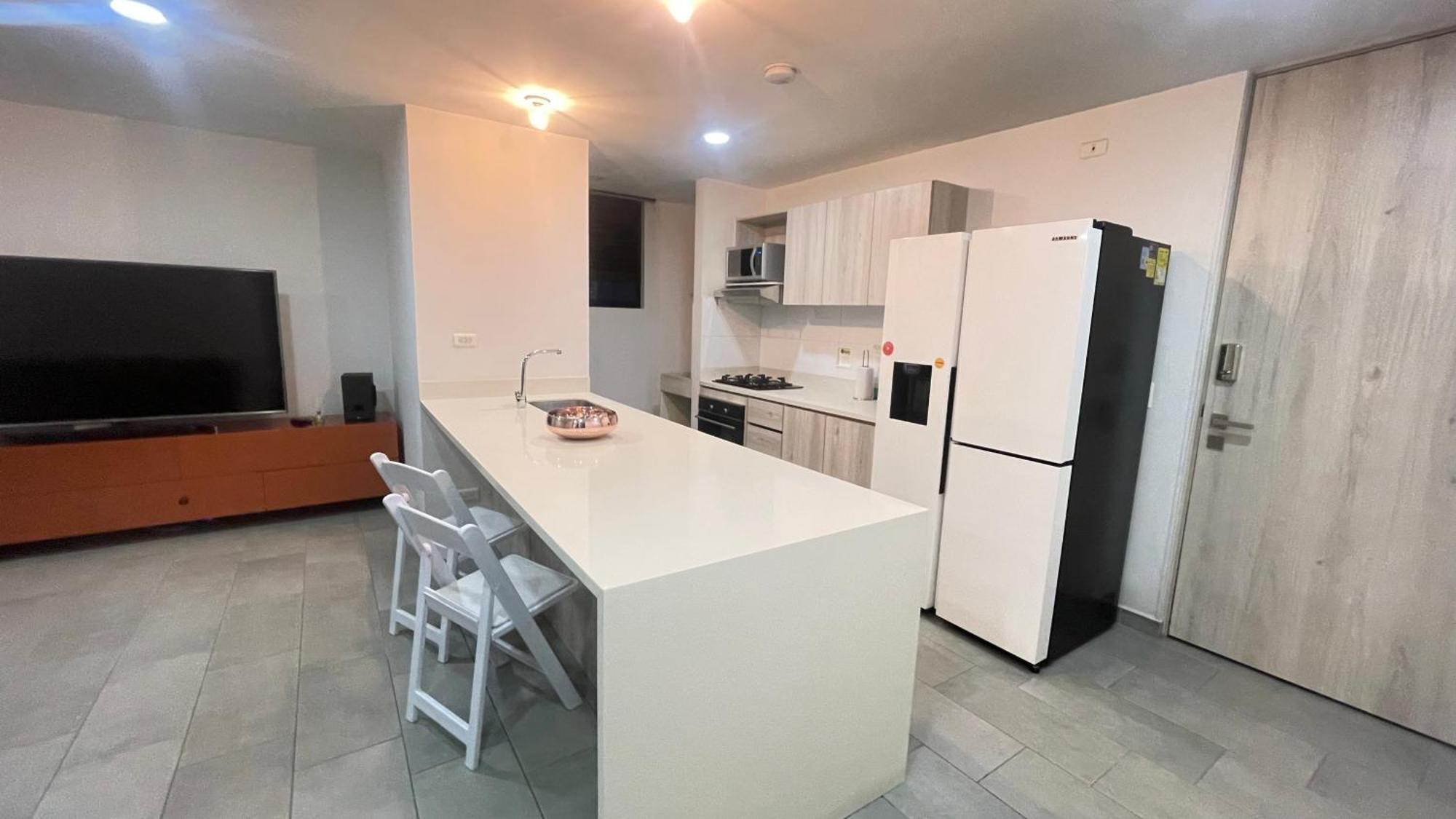 Minimalist Design With Amazing View In Poblado Apartment *
