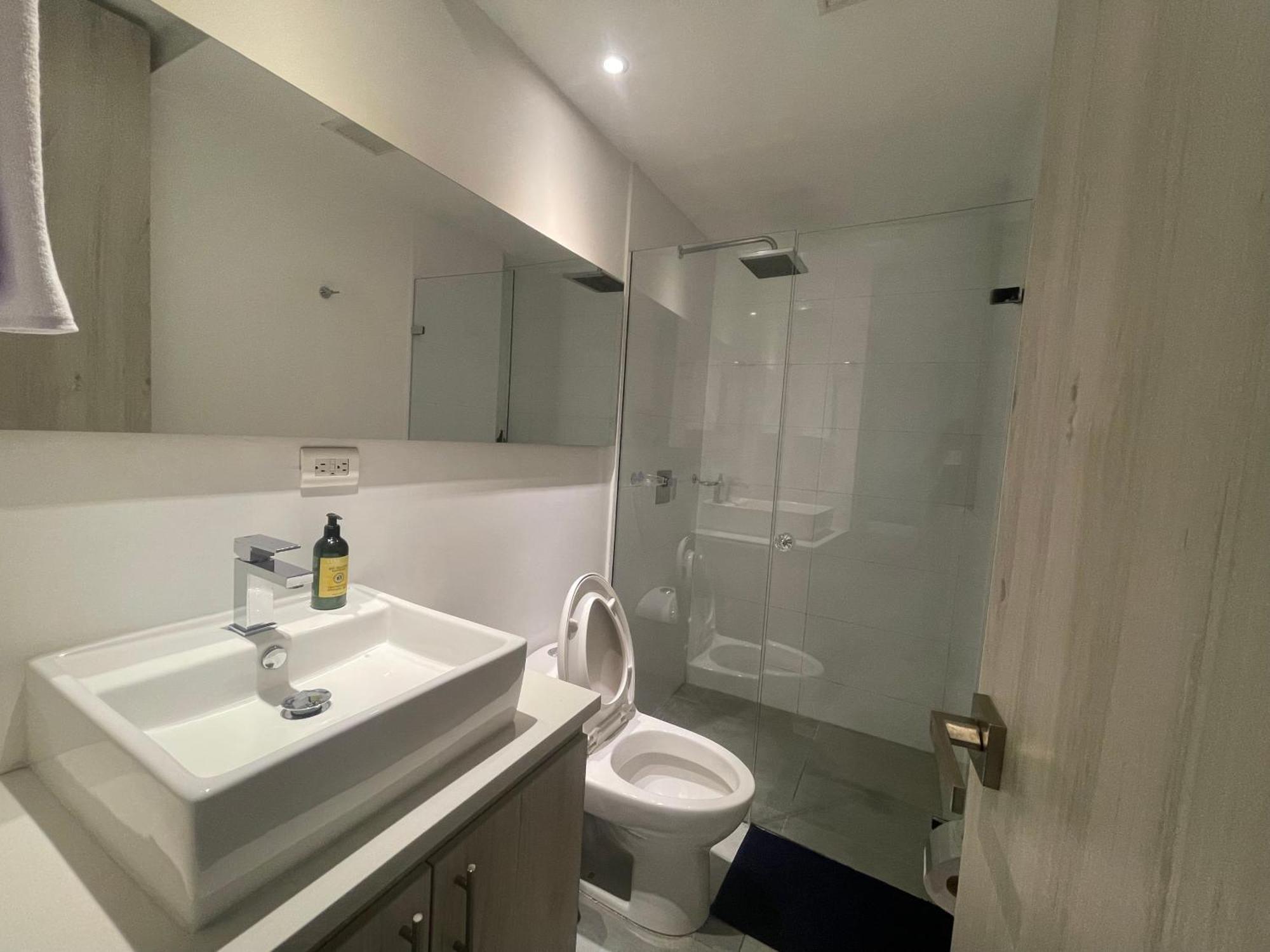 Apartment Minimalist Design With Amazing View In Poblado *