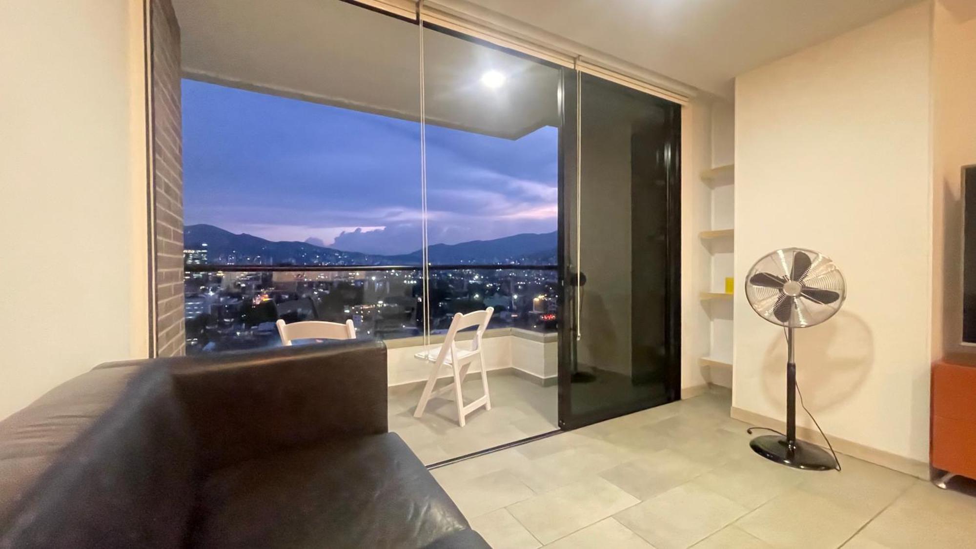 Minimalist Design With Amazing View In Poblado