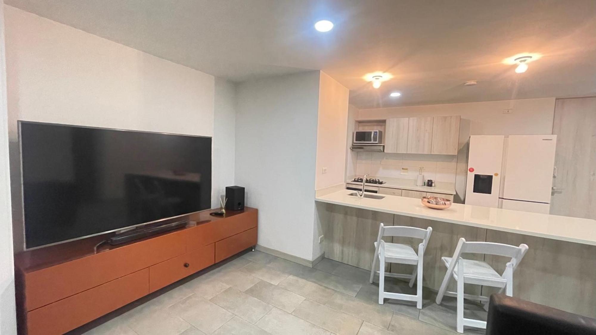 Apartment Minimalist Design With Amazing View In Poblado