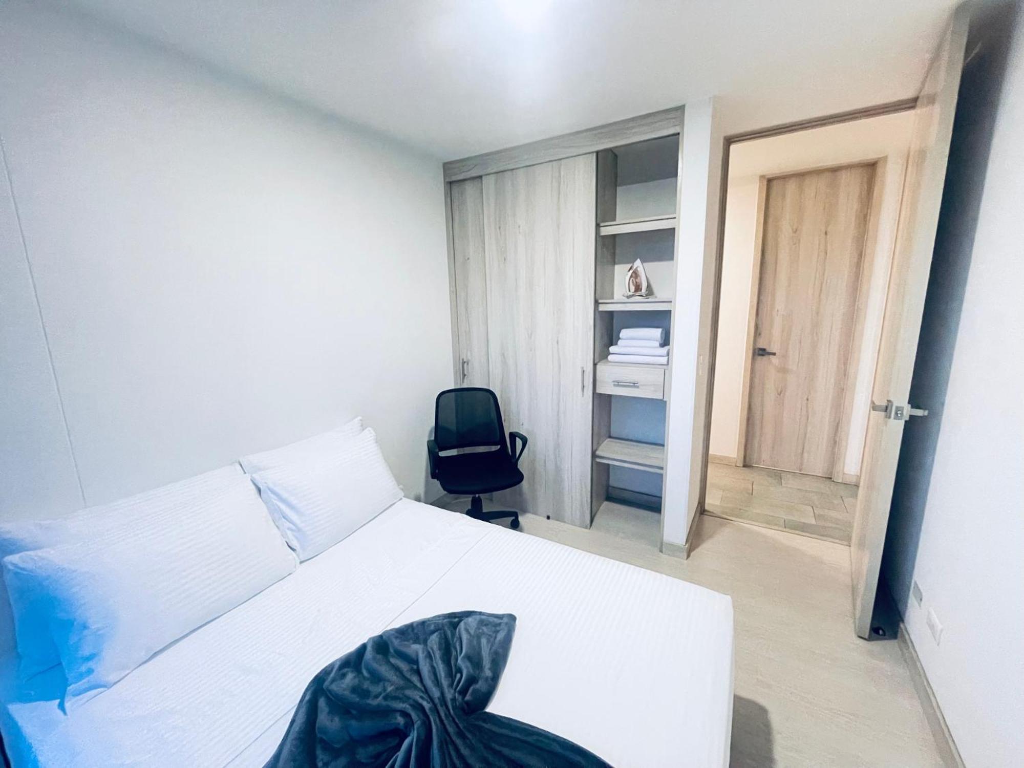 Minimalist Design With Amazing View In Poblado Apartment *