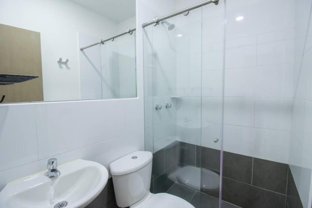A 3 Cuadras Del Estadio Atanasio Girardot 402 Apartment *