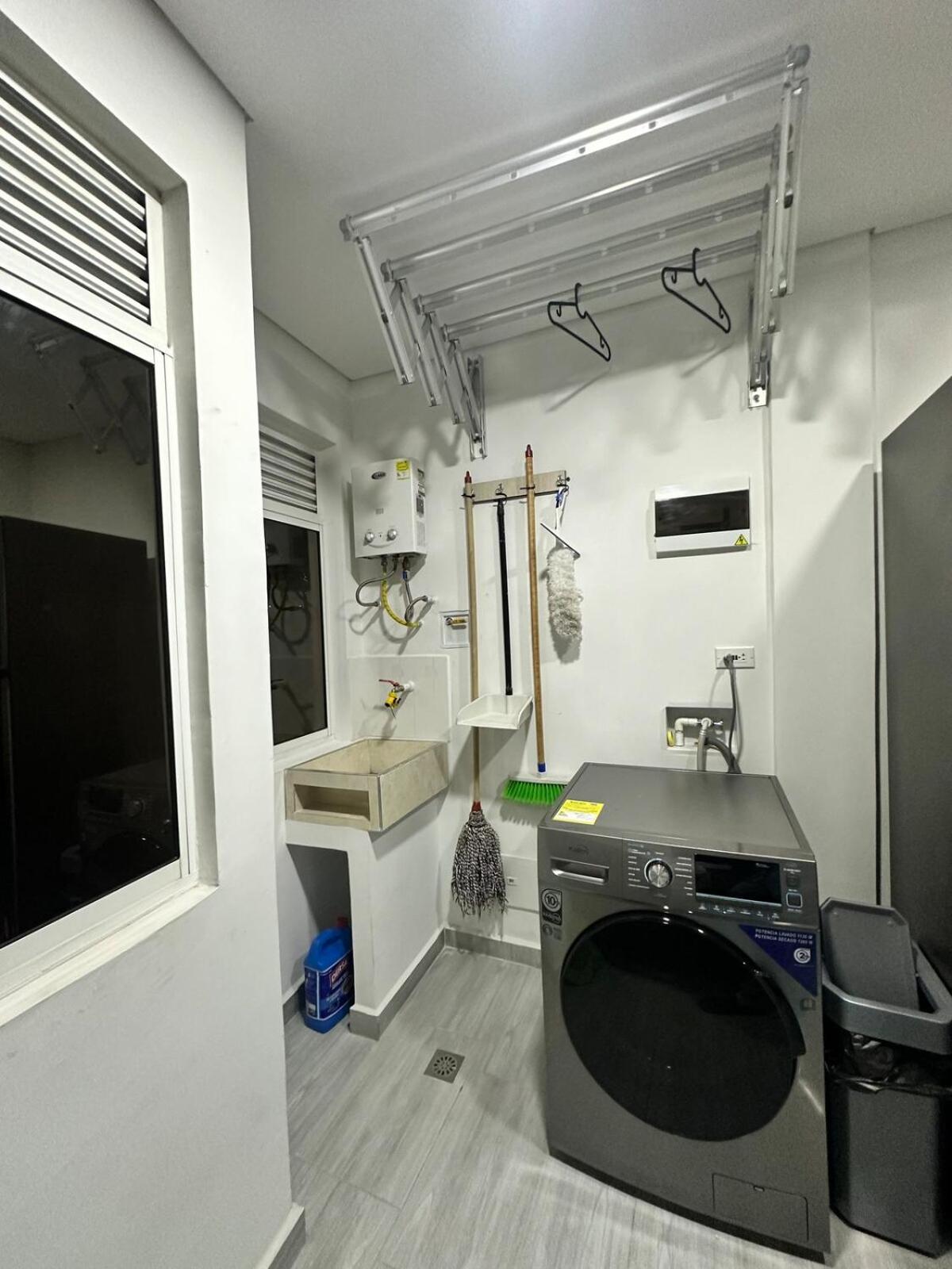 Charming Scape Cozy And Stylish N Apartment