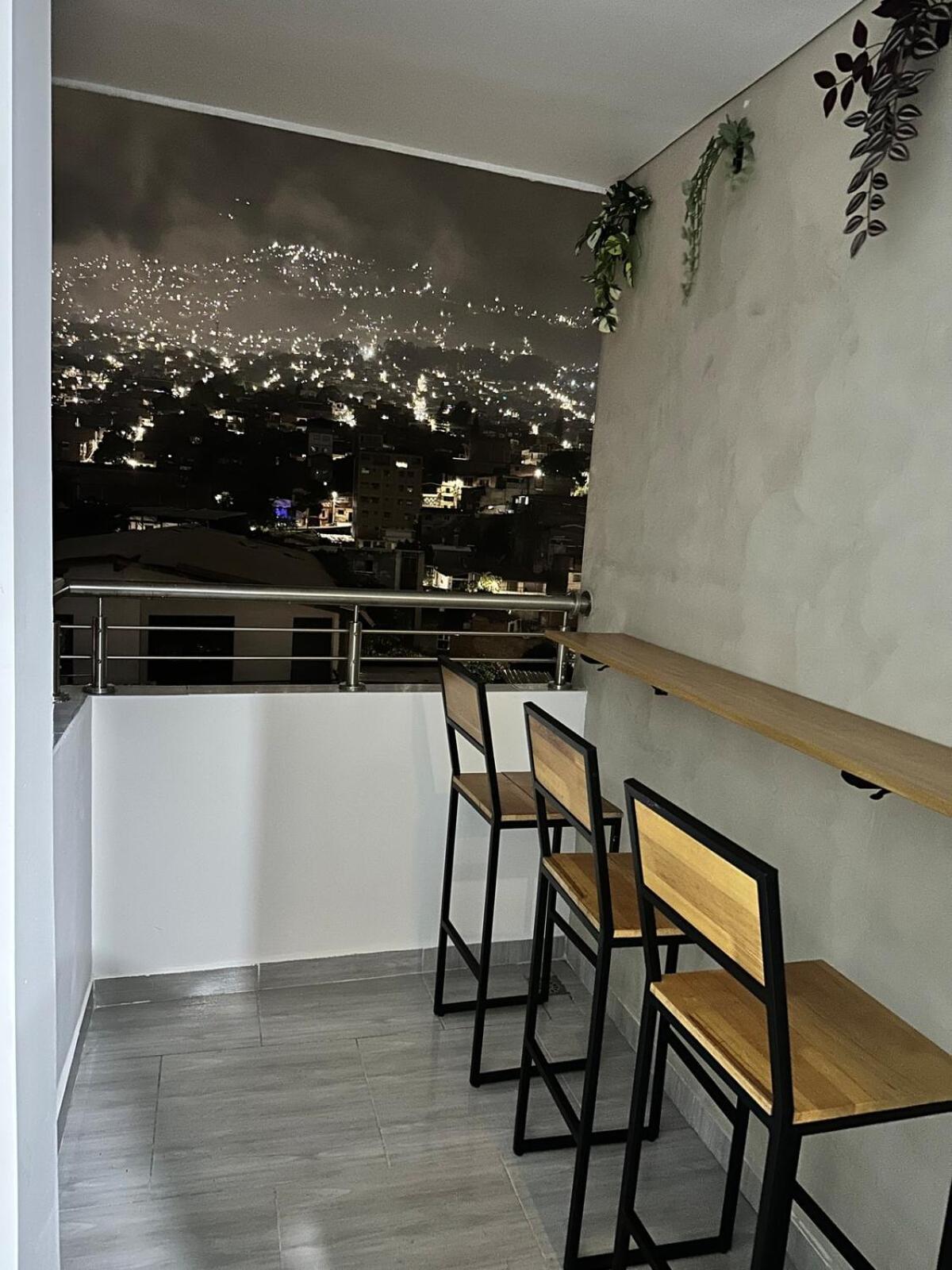 Apartment Charming Scape Cozy And Stylish N