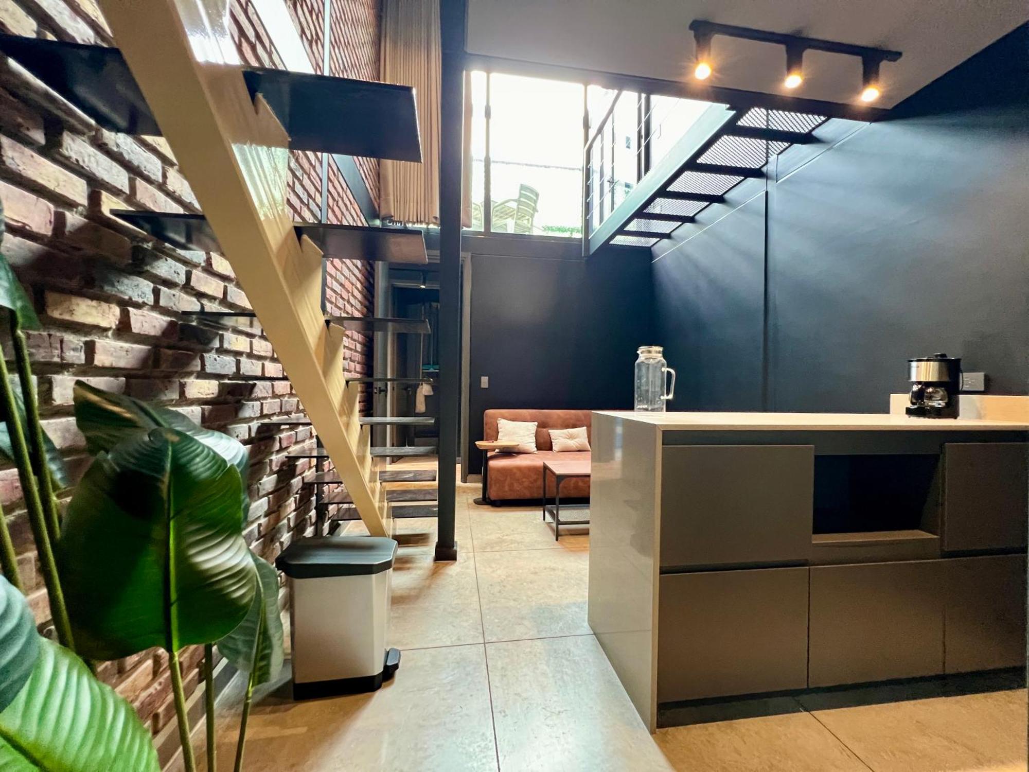 Blok Living Aparthotel *