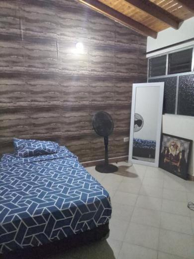 Amplia Laureles Homestay