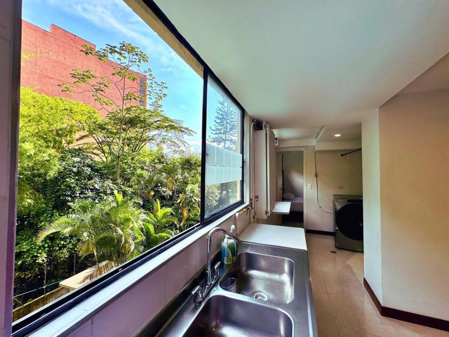 5br 2,497 Sqft Pool By El Tesoro Mall *