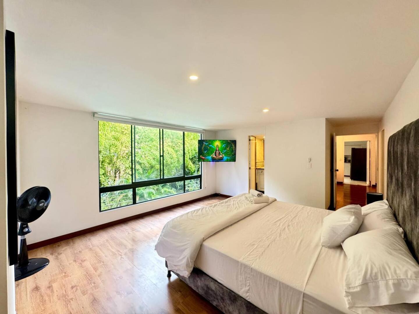 5br 2,497 Sqft Pool By El Tesoro Mall Apartment