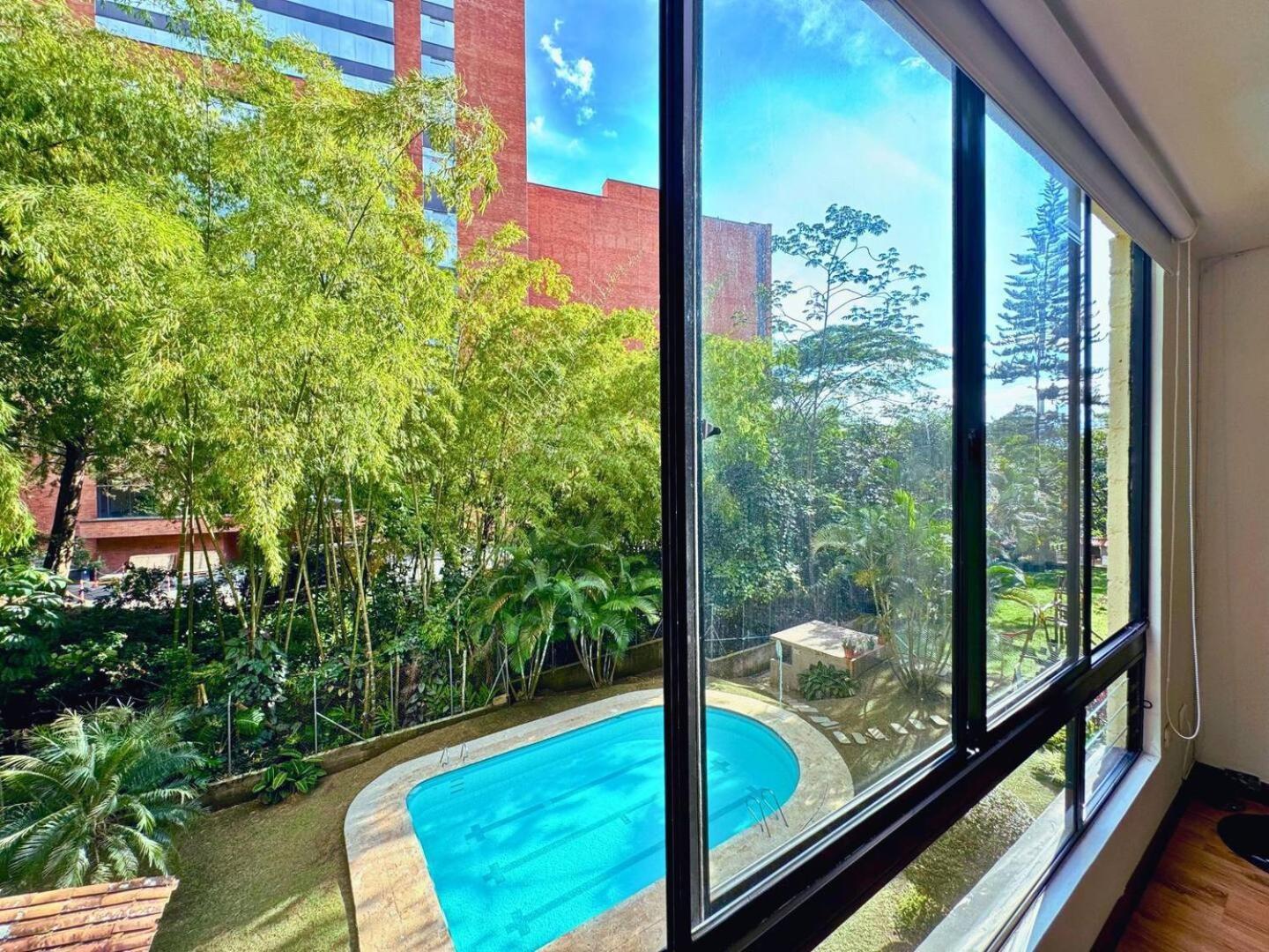 5br 2,497 Sqft Pool By El Tesoro Mall * Medellin