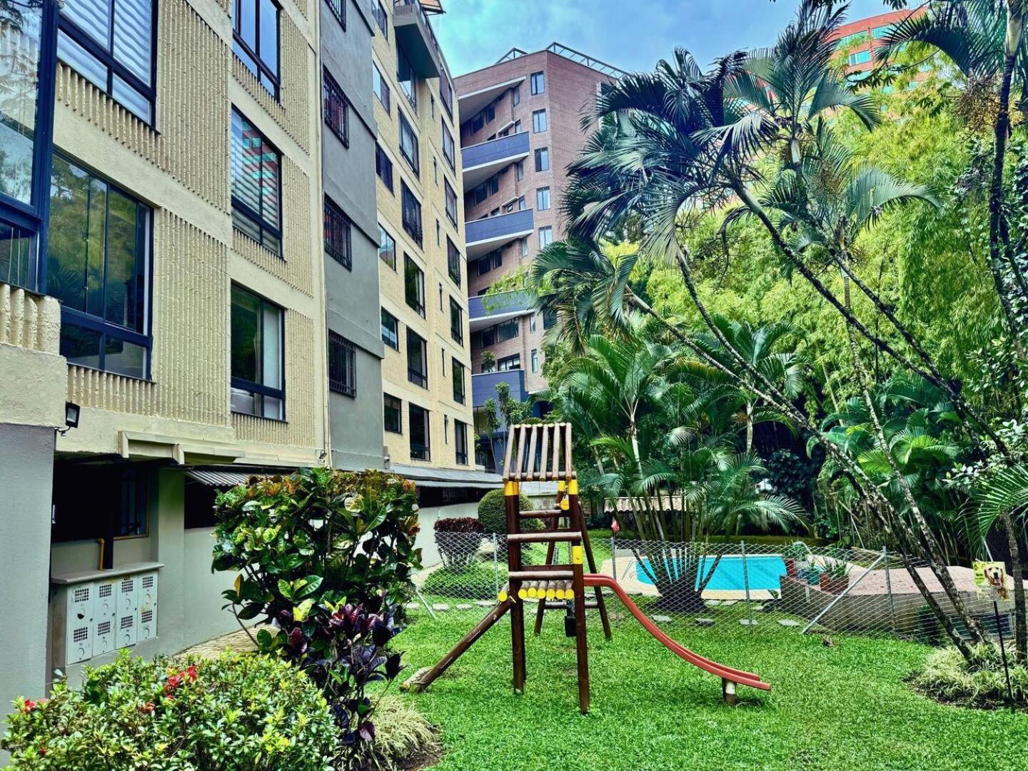 5br 2,497 Sqft Pool By El Tesoro Mall