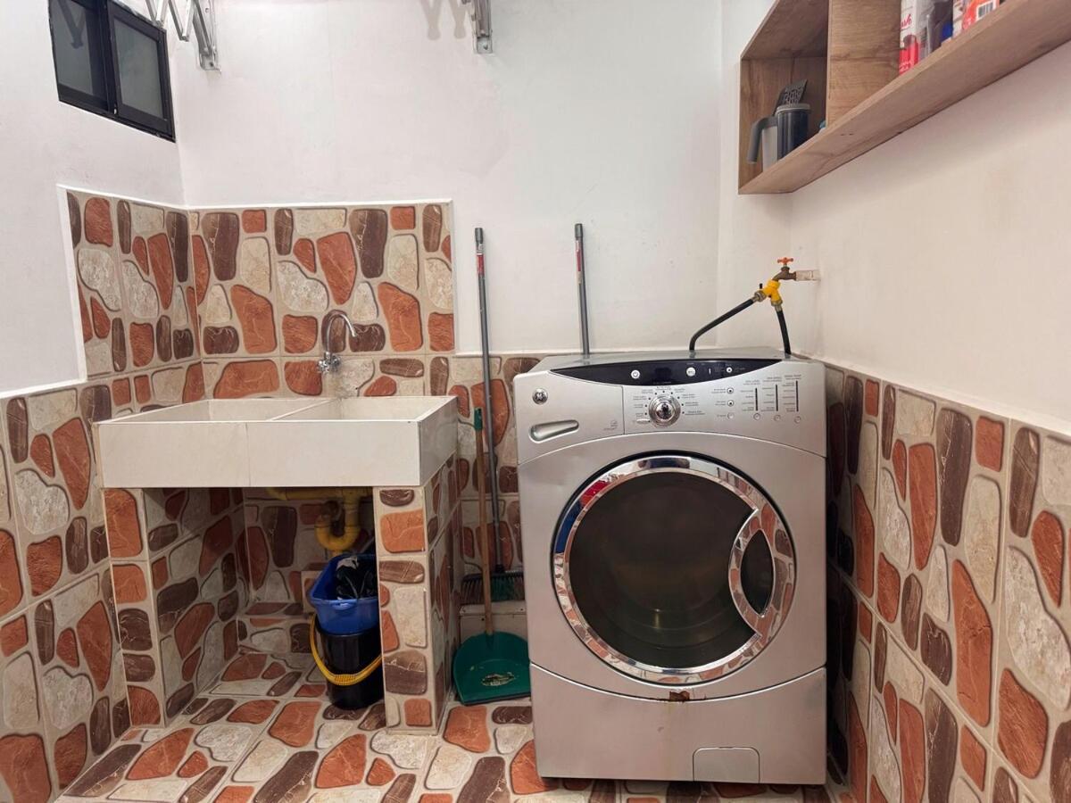 En Belen Cerca A Laureles, Wifi, Balcon Y Patio Apartment *