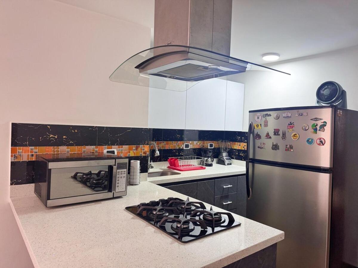 En Belen Cerca A Laureles, Wifi, Balcon Y Patio * Medellin