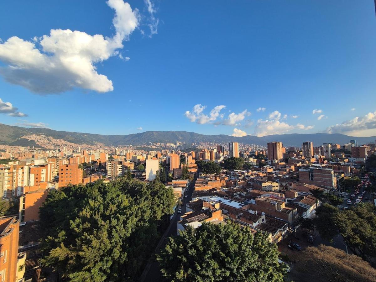 Laureles 11th Floor, Jacuzzi And Ac Apartment Medellin