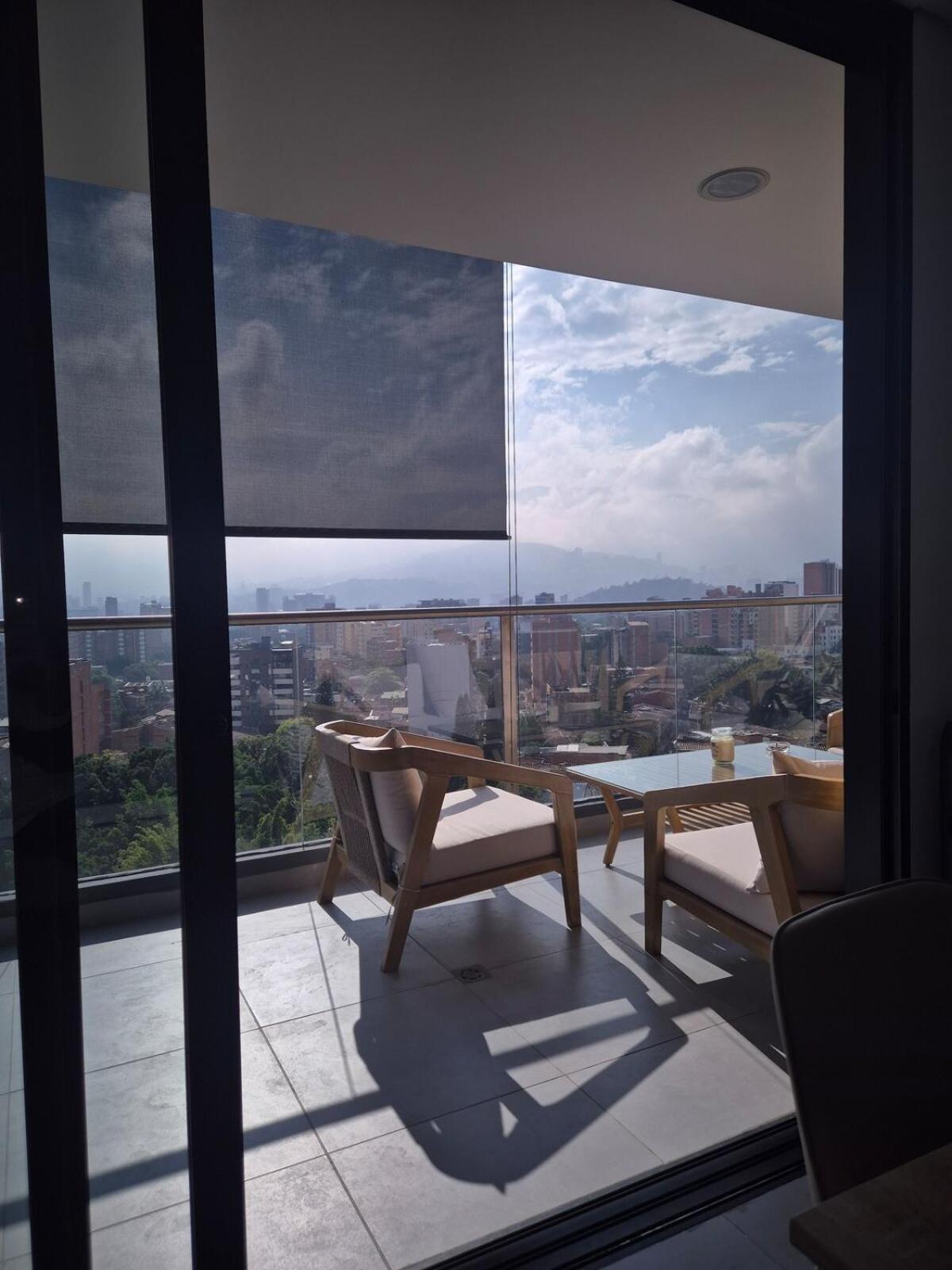 Laureles 11th Floor, Jacuzzi And Ac Apartment Medellin
