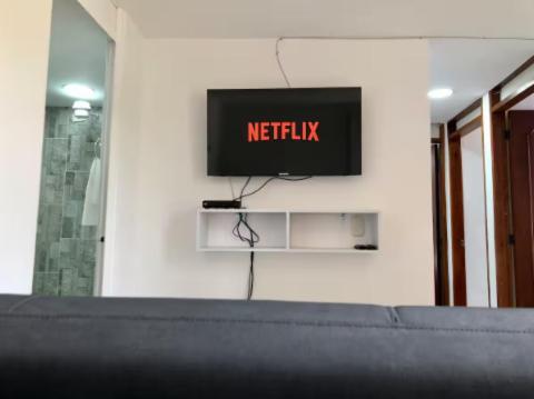 Apartment Zona Rosa De Medellin, Ubicacion Cerca De Centros Comerciales Y Tranvia Del Metro *