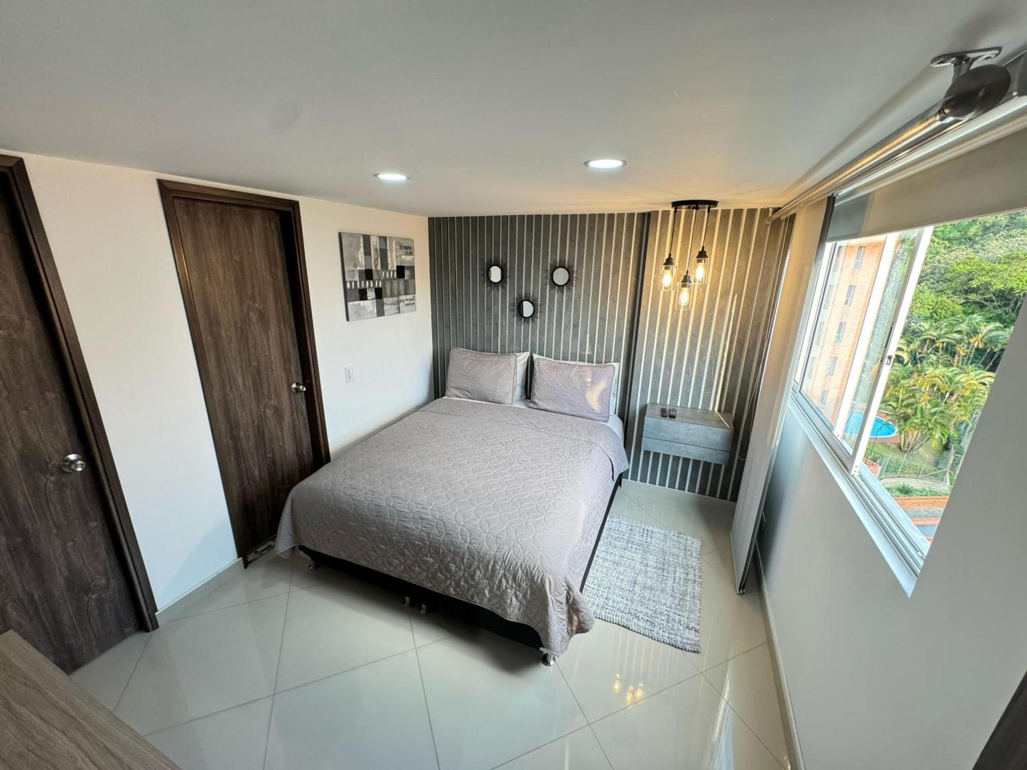 Apartment Close To Everything!