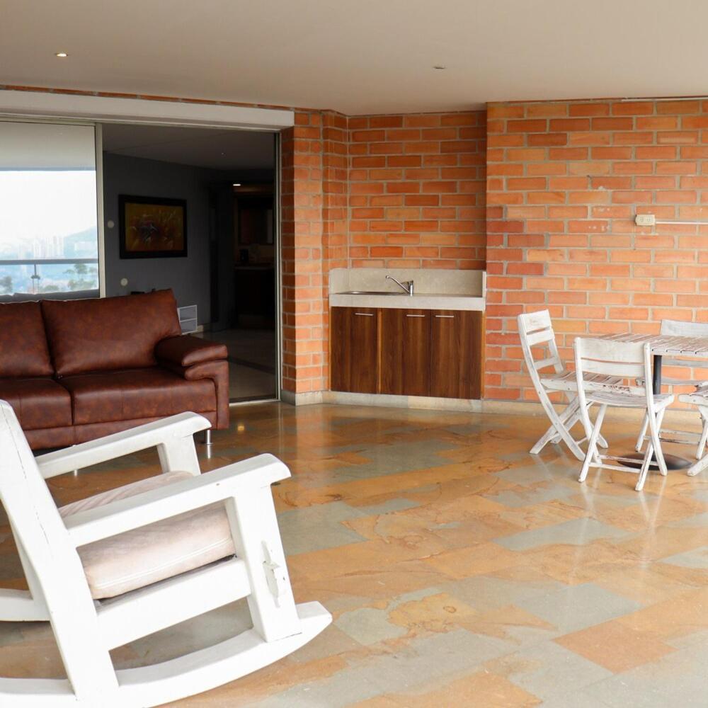 Apartment Penthouse In Poblado San Lucas Medellin