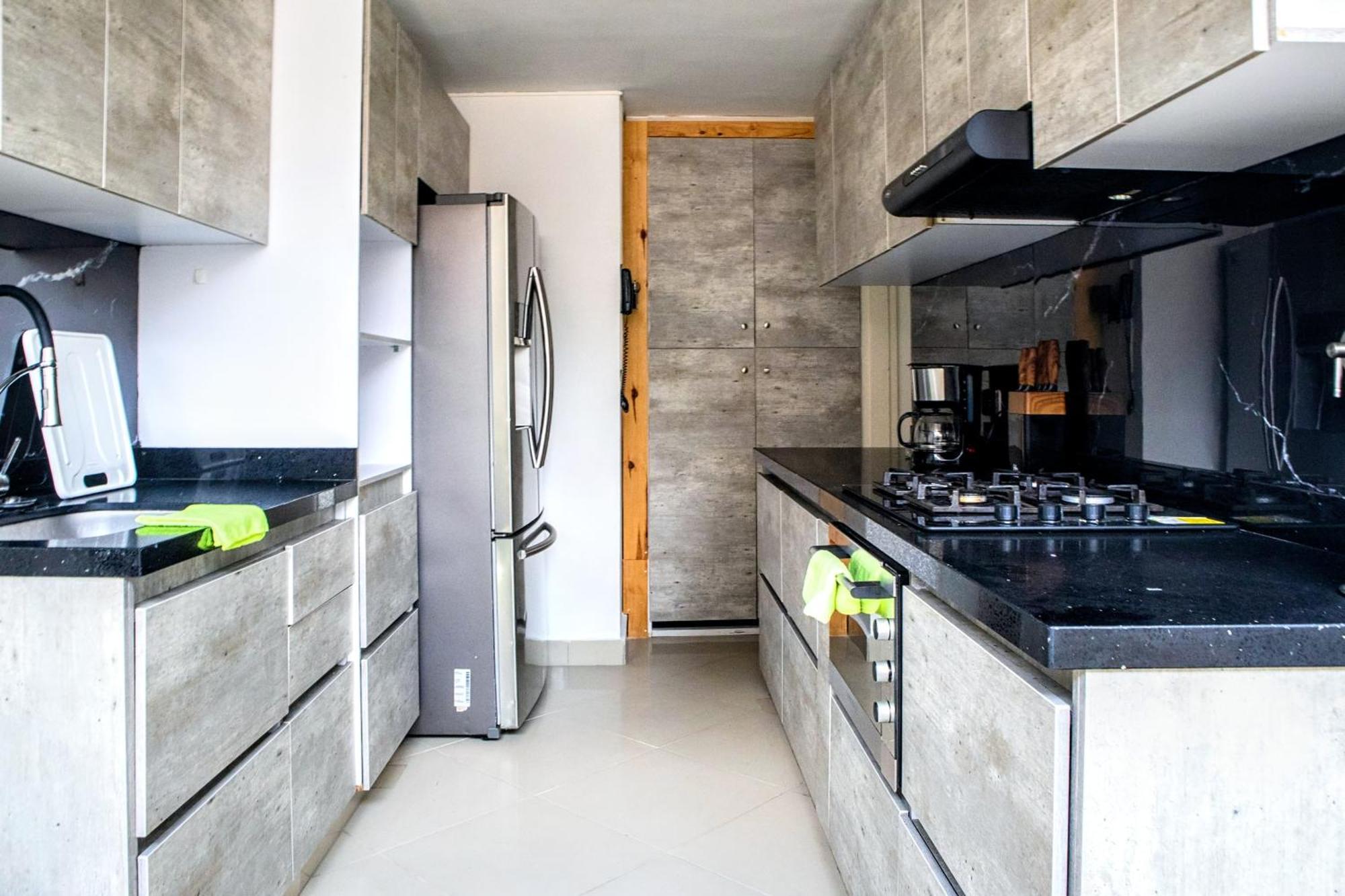 Apartment En Medellin- Laureles