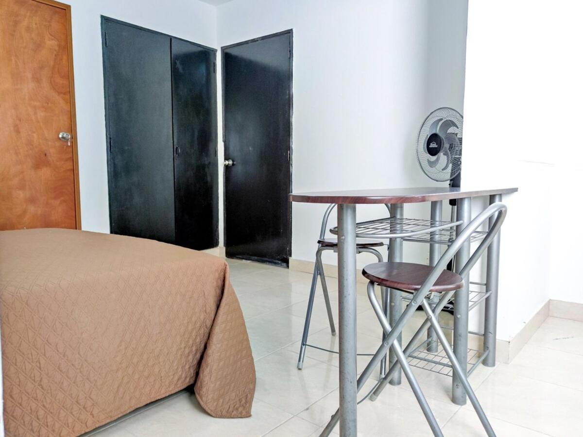 Casa Grande En Cerca Estadio - Laureles Apartment