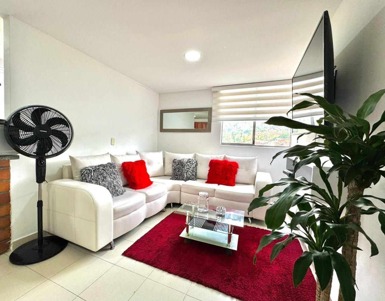 Zona Rosa De Medellin, Ubicacion Cerca De Centros Comerciales Y Tranvia Del Metro Apartment Medellin
