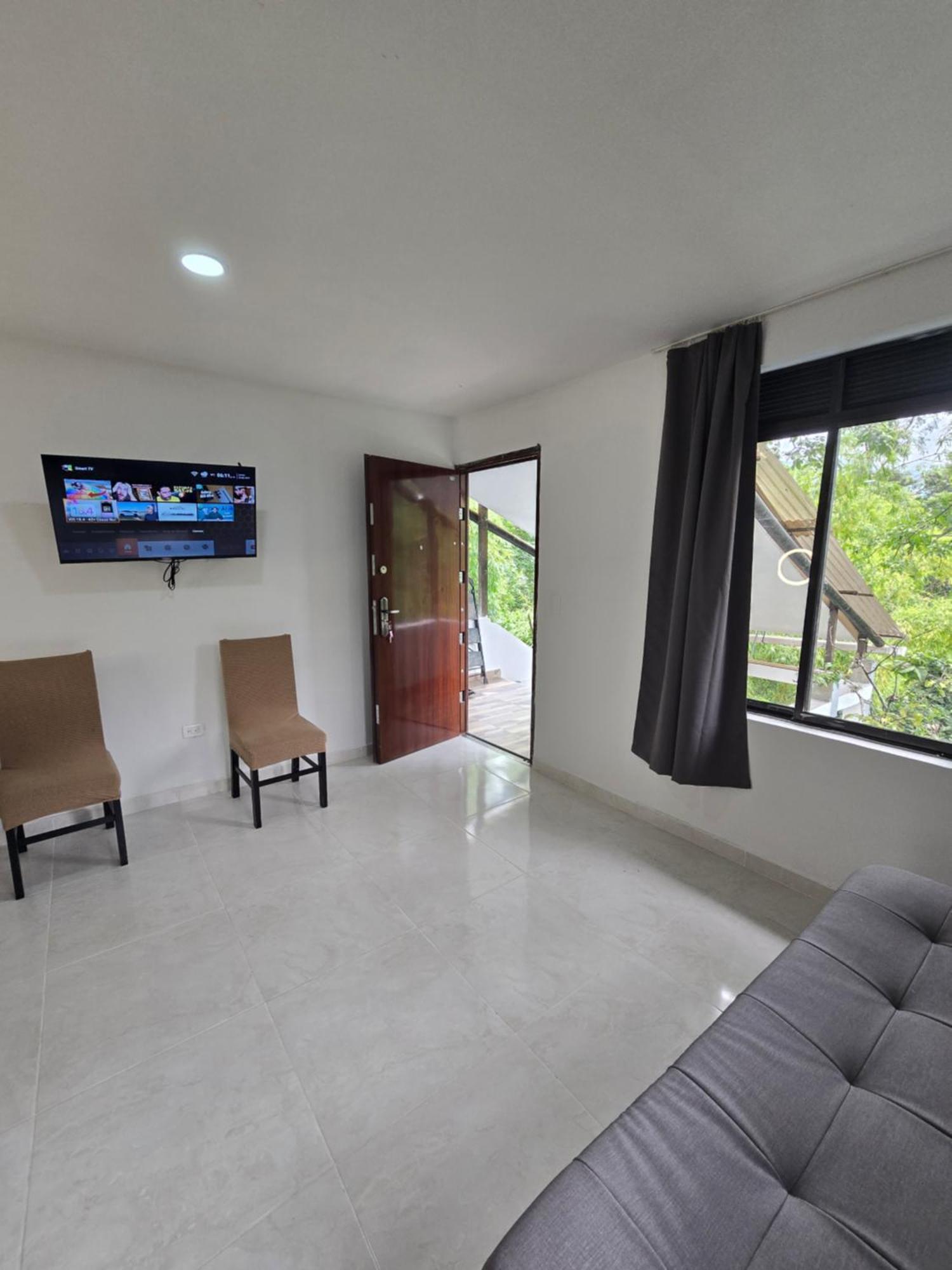 Pilarica Gardens Apartment *