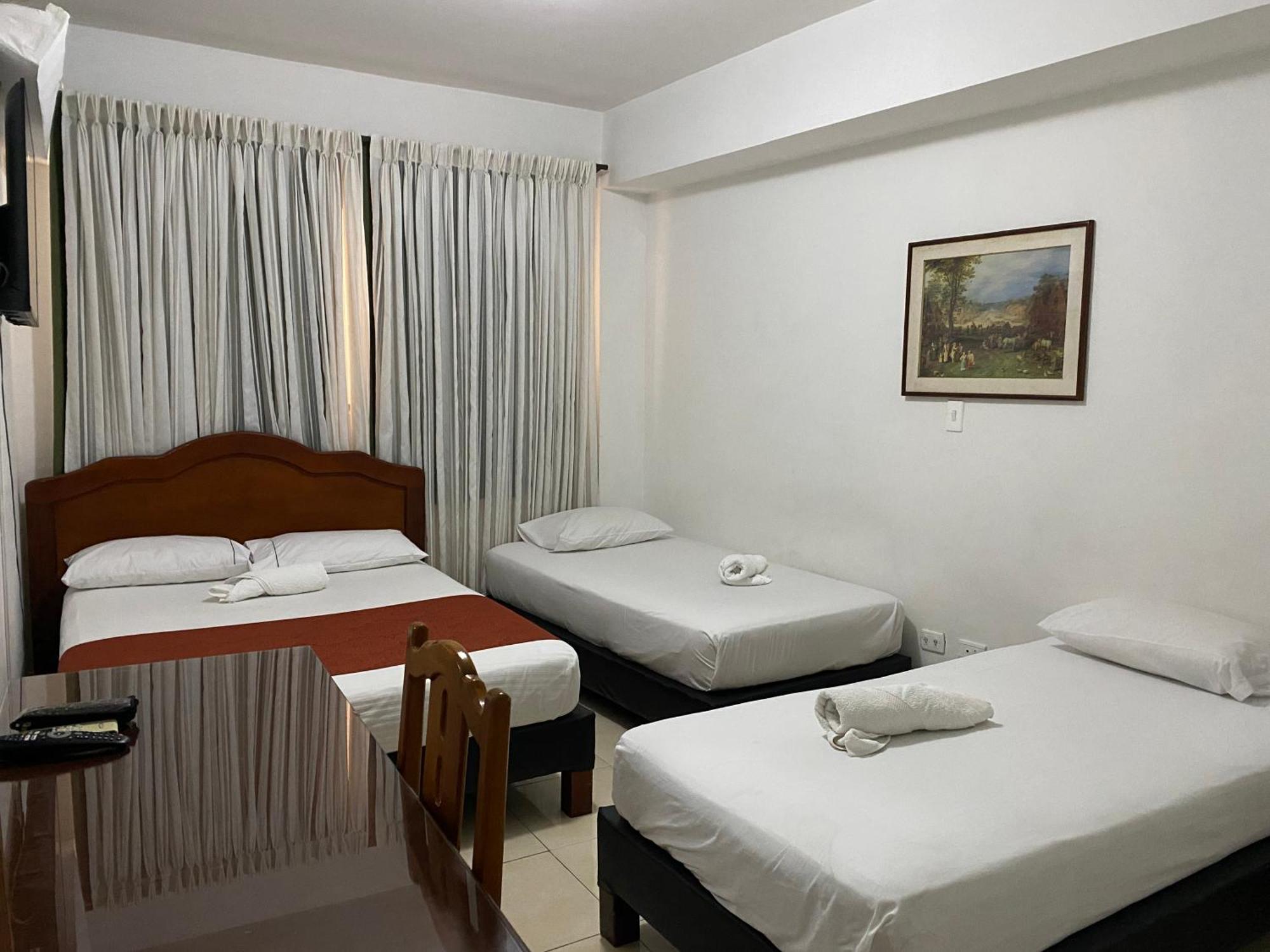 Hotel Laureles 70