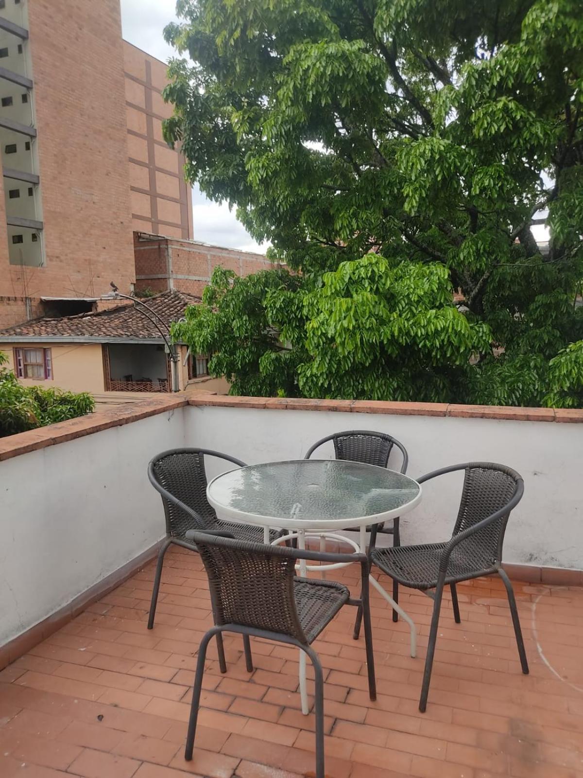 Casa En Cerca Estadio Barrio La America Cerca Del Graffiti Casa de férias *