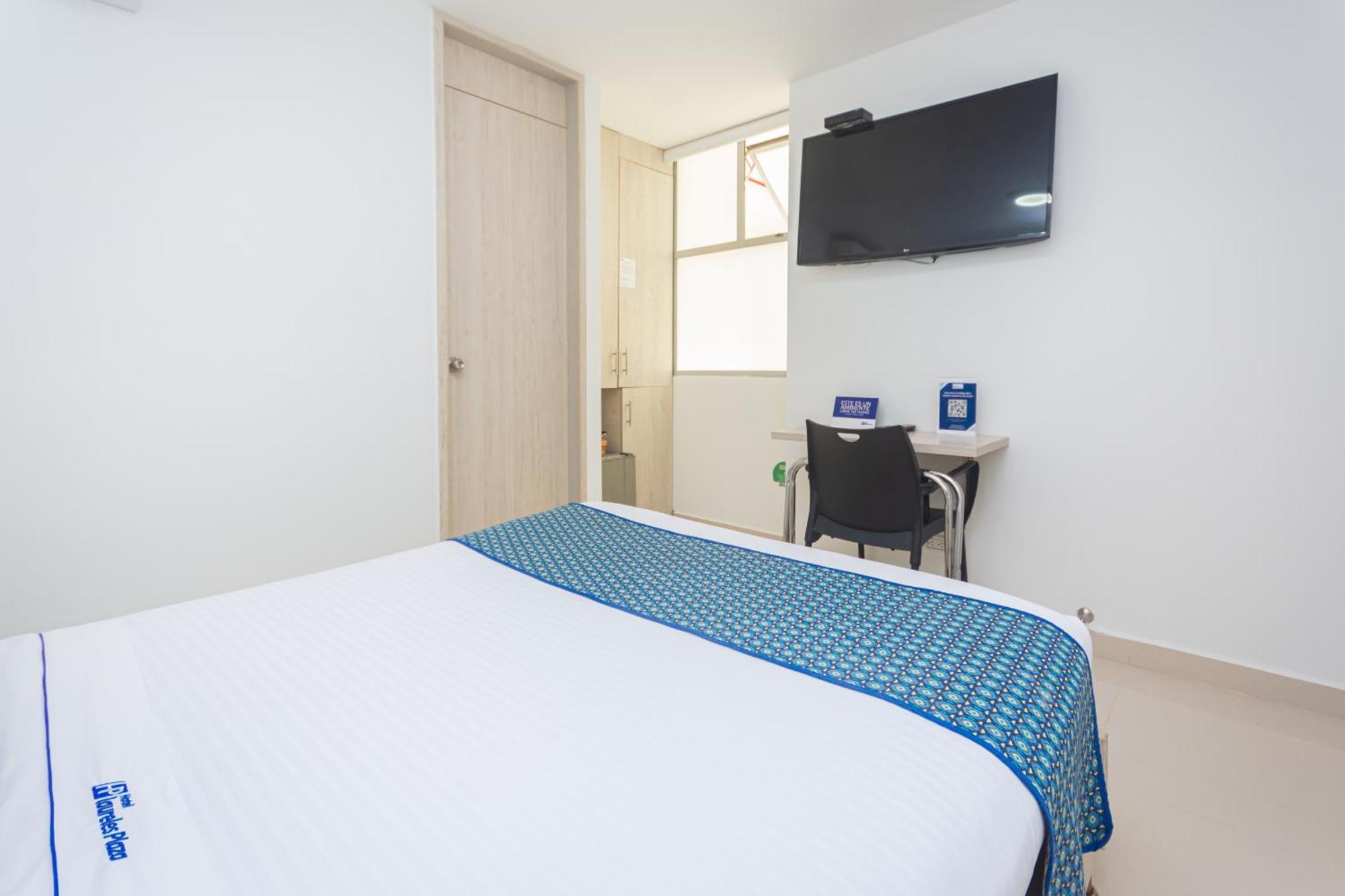 Hotel Laureles Plaza