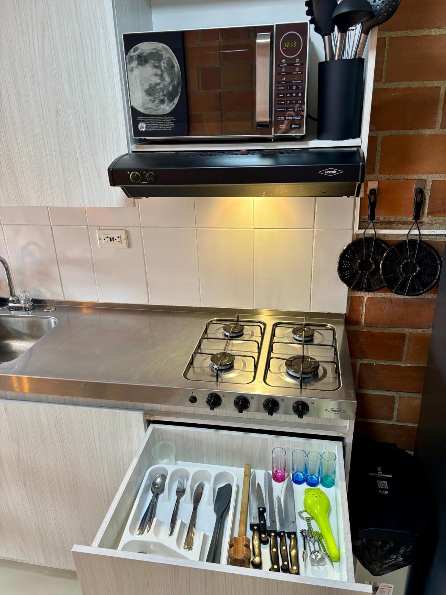 Increible Cerca Al Centro Comercial Molinos Apartment
