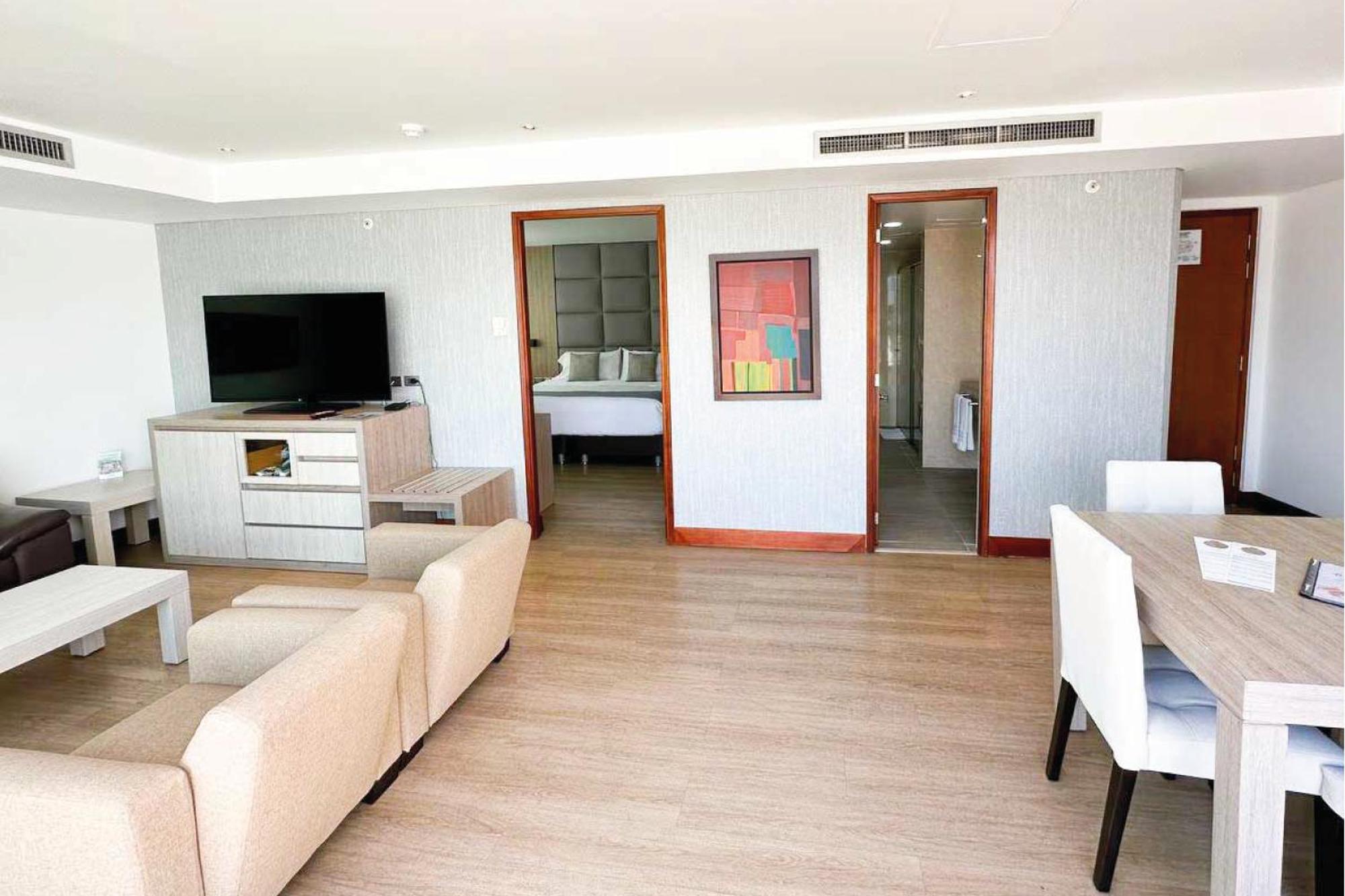 San Fernando Plaza Hotel 5*