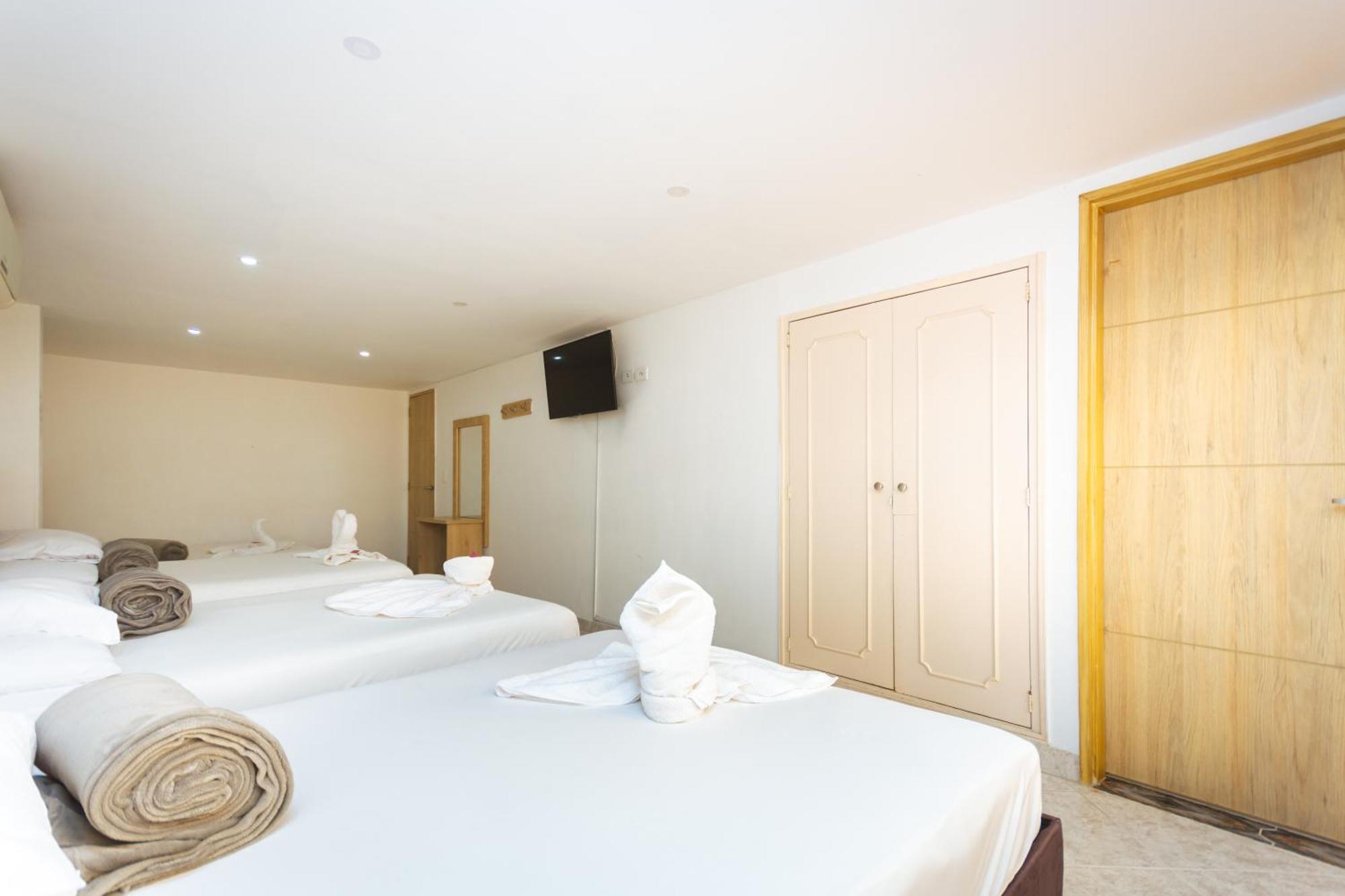 Hotel Colores Boutique 4*