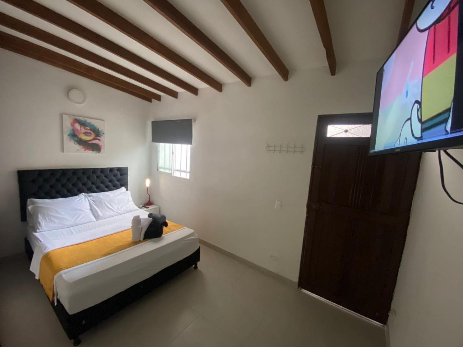 Aparthotel Aparta Rosales *