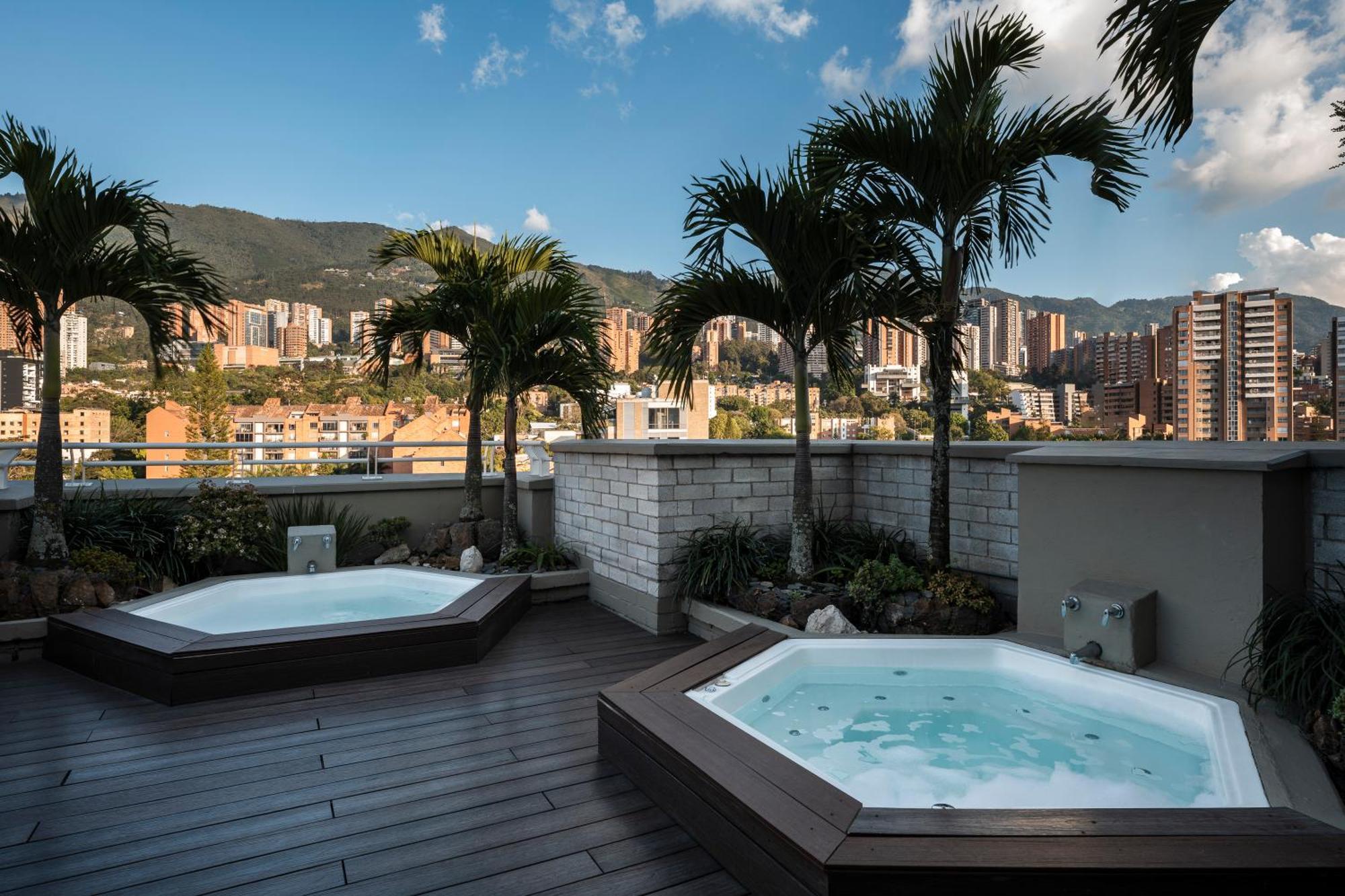 Poblado Alejandria By Housy Host 4* Medellin