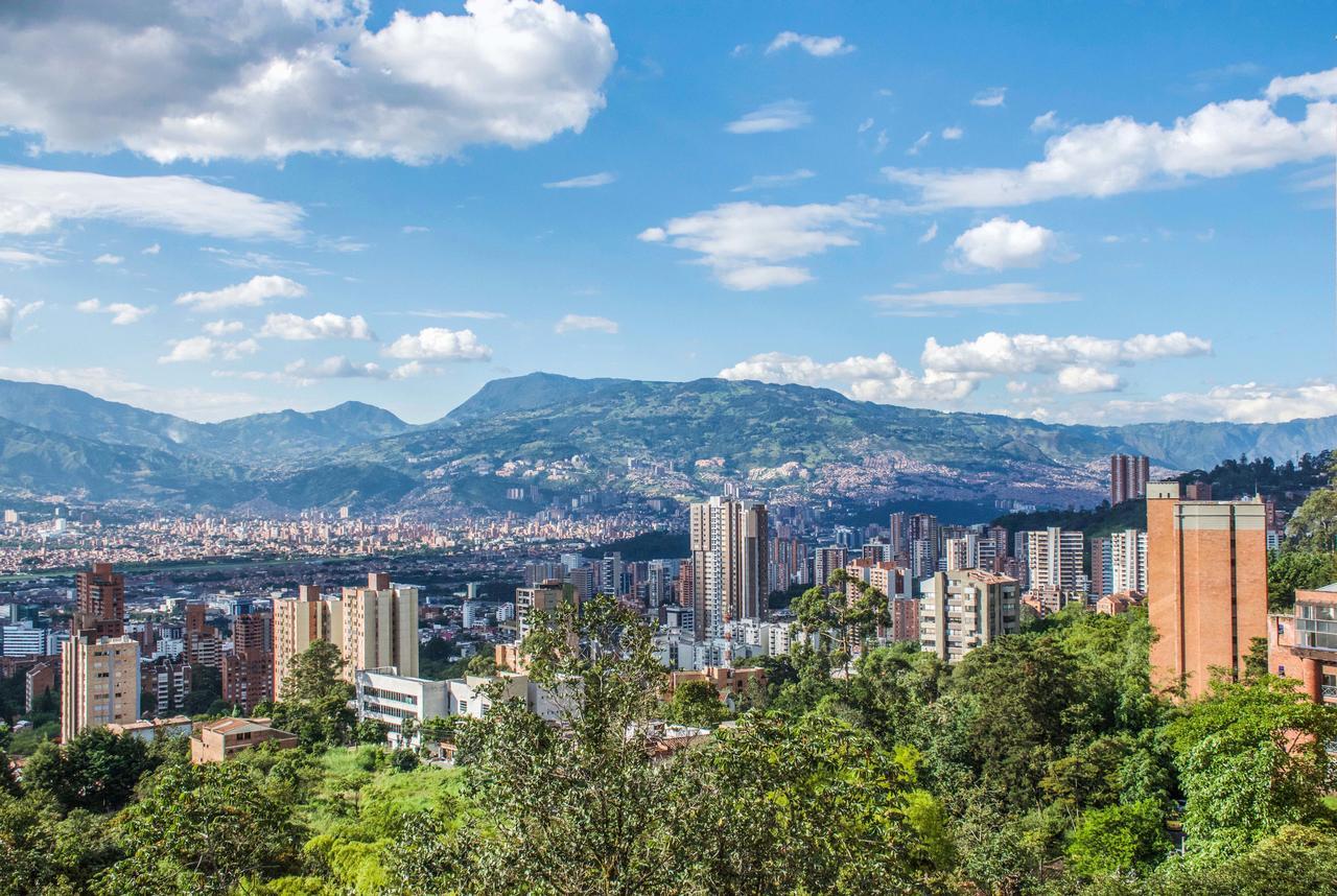 Saman Medellin