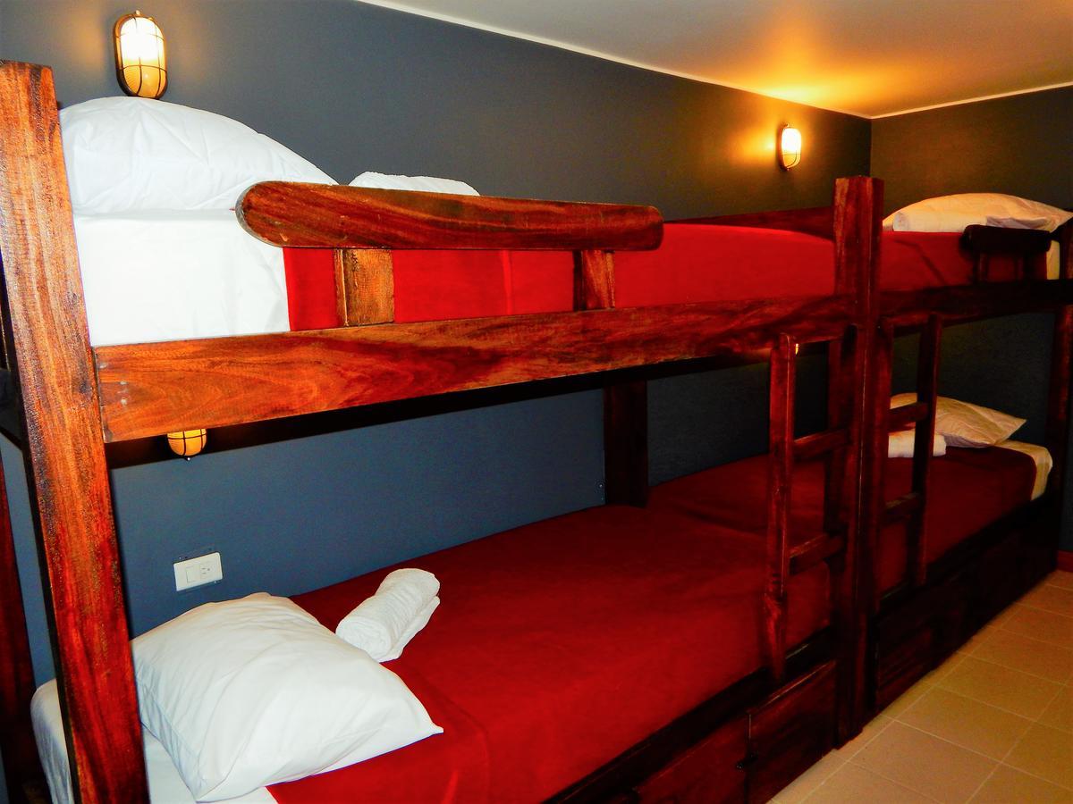 Hostel Antique House
