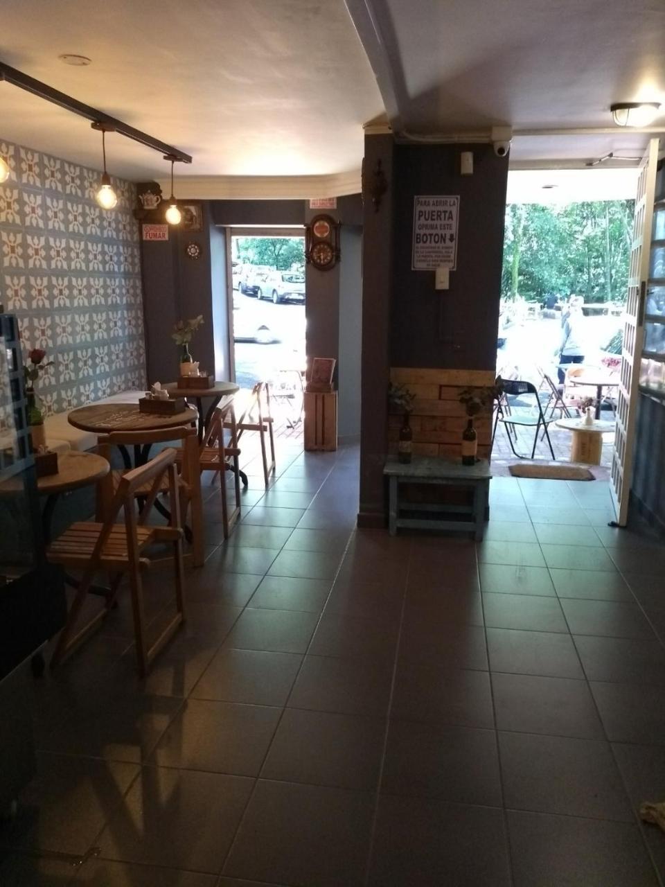 Antique House Hostel *
