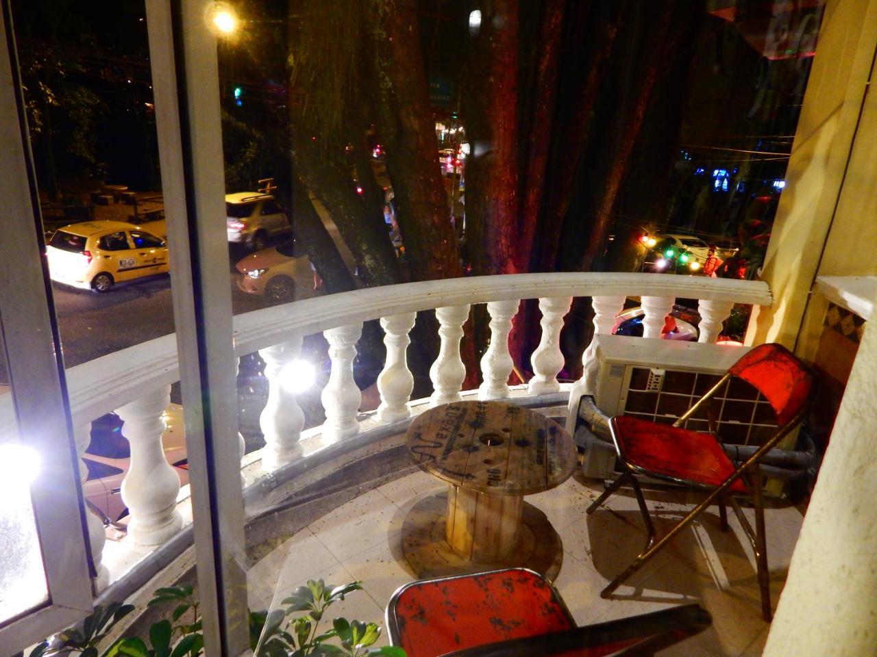 Antique House Hostel *