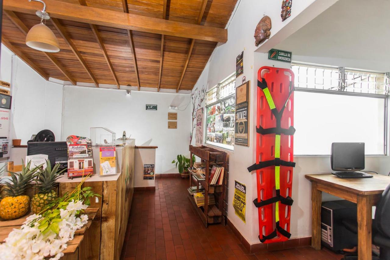 Montanita Hostel *
