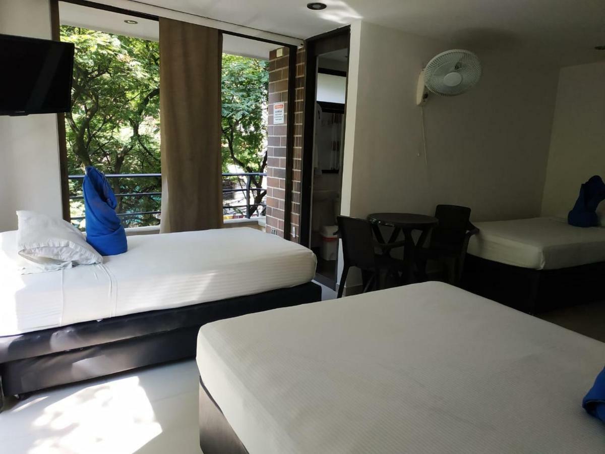 Aparta Montes La 70 Apartahotel *