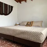 Casa Botero, Alojamiento Completo