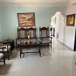 Casa De Lujo Muy Amplia Con Ubicacion Privilegiada