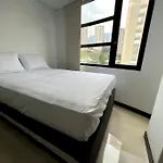 701, Beautiful Apartment In Heart Of El Poblado + View!