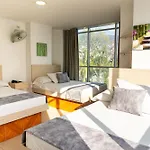 Hotel Alcaravan Medellin