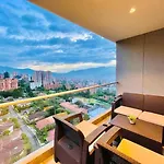 25Th Floor Luxury 2 Bedrooms Ac Pool & Gym 2503
